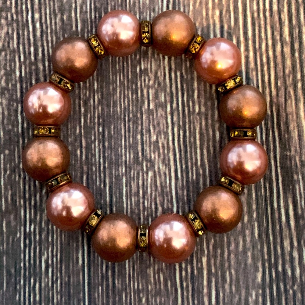 Earth-tone gem bracelet